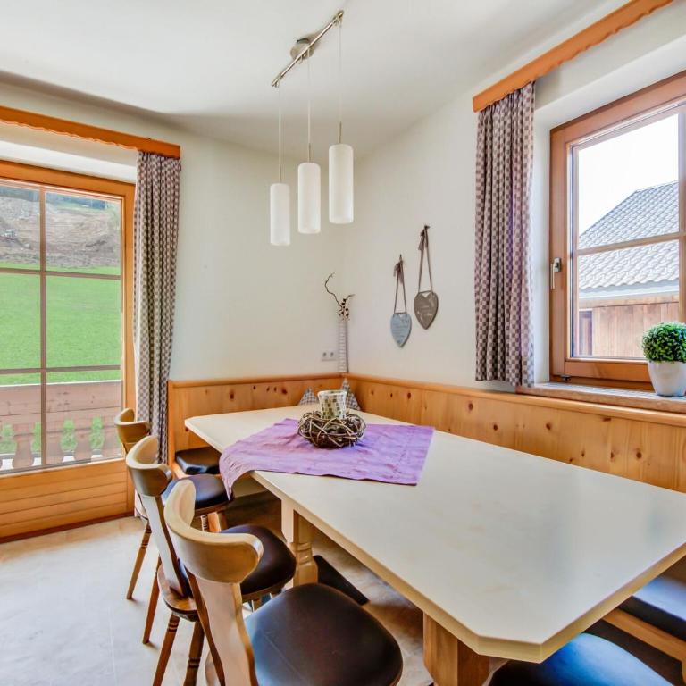Apartment in Hainzenberg near Ski Lift - Apartment mit 4 Schlafzimmern - 4