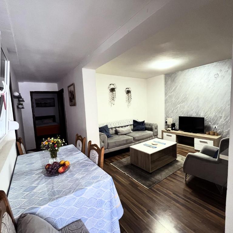 Stan ARS - Apartman sa 2 Spavaće Sobe - 2