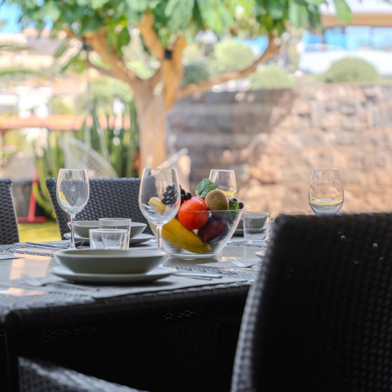Villa Playa del Duque, Costa Adeje by Paramount Holidays - Villa - 15