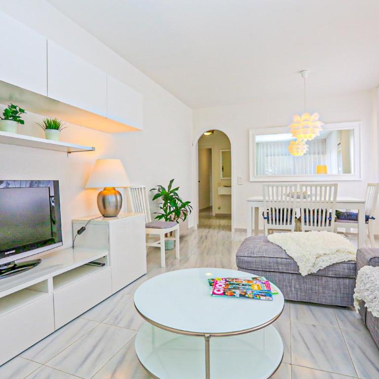 Versalles - ONLY FAMILIES - Two-Bedroom Apartment - 11