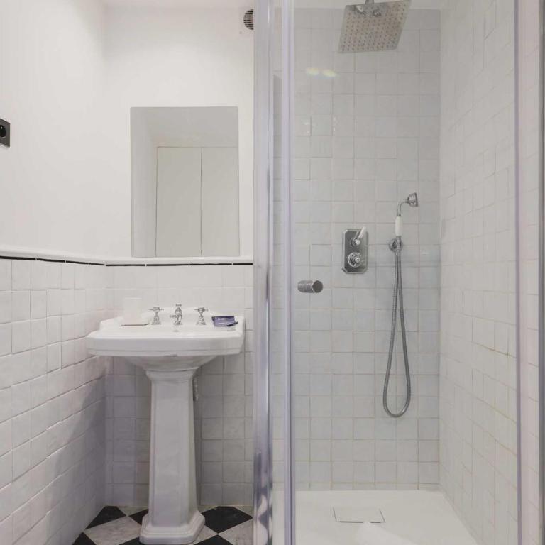 Modern Apartment -2BR-4P- Marais - Appartement - 5