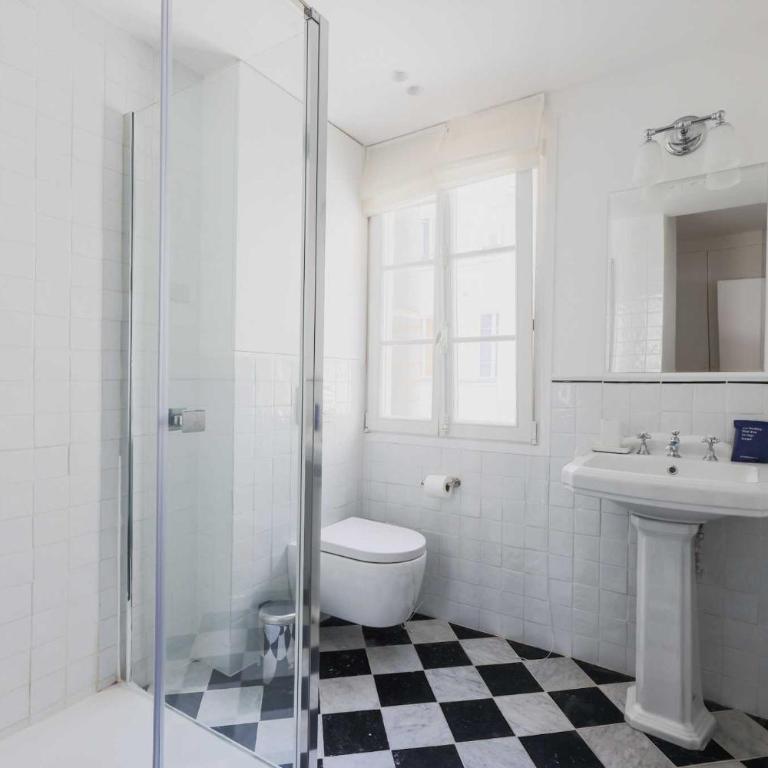 Modern Apartment -2BR-4P- Marais - Appartement - 12