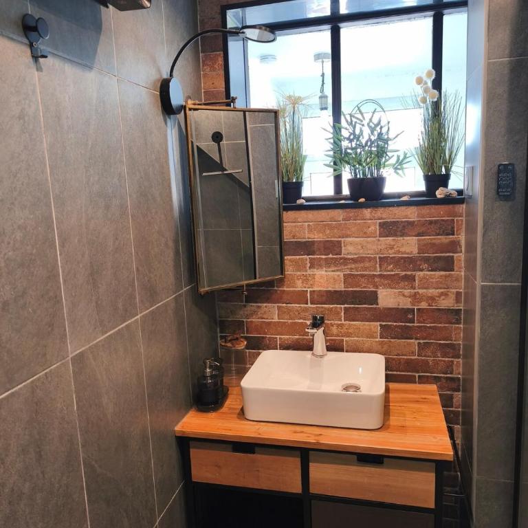 Le Jacquard Roof top- Duplex spacieux -Hypercentre Calais - Two-Bedroom Apartment - 5