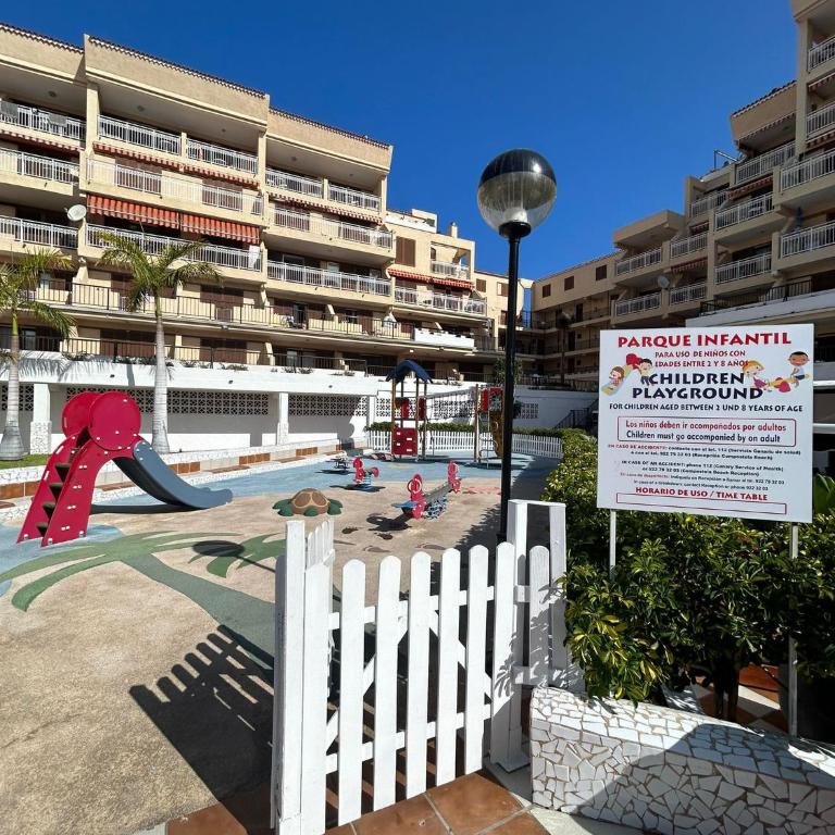 2 bed apt with pool views in Las Americas K201 - Apartamento de 2 dormitorios - 20