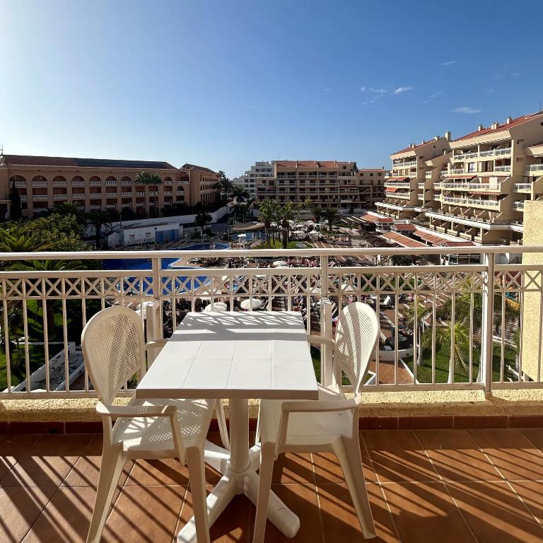 2 bed apt with pool views in Las Americas K201 - Apartamento de 2 dormitorios - 22