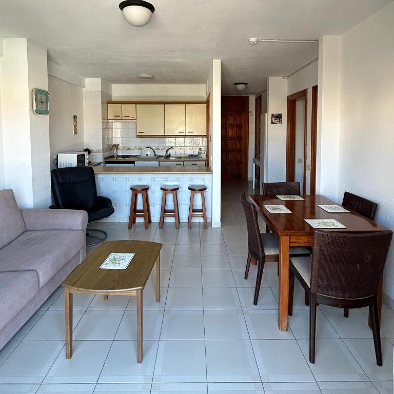 2 bed apt with pool views in Las Americas K201 - Apartamento de 2 dormitorios - 11