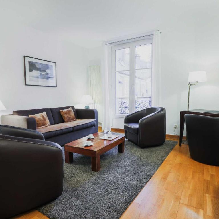 Ideal location 2P quiet Arc de Triomphe - Appartement - 1