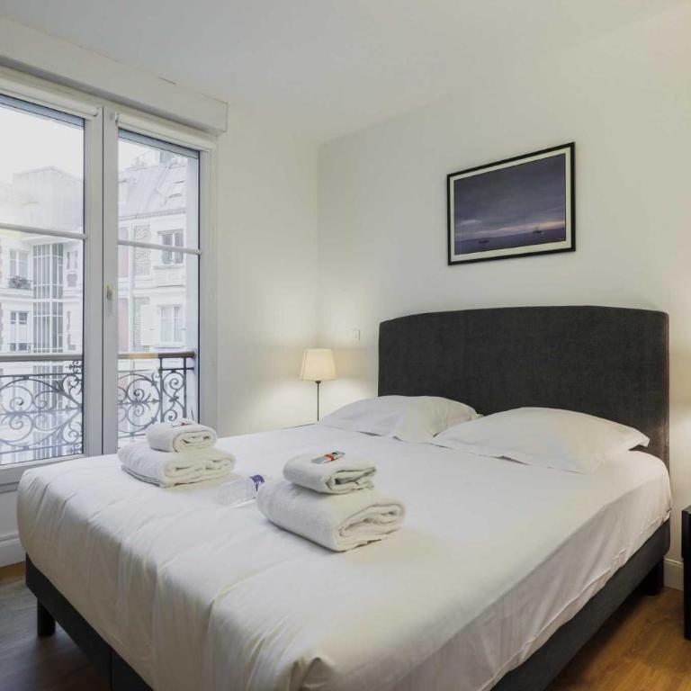 Ideal location 2P quiet Arc de Triomphe - Appartement - 4