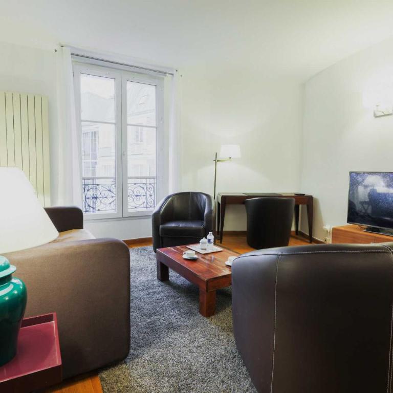Ideal location 2P quiet Arc de Triomphe - Appartement - 7