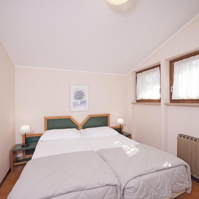 Residence Arca - Appartamento con 2 Camere da Letto e Vista Lago - 3
