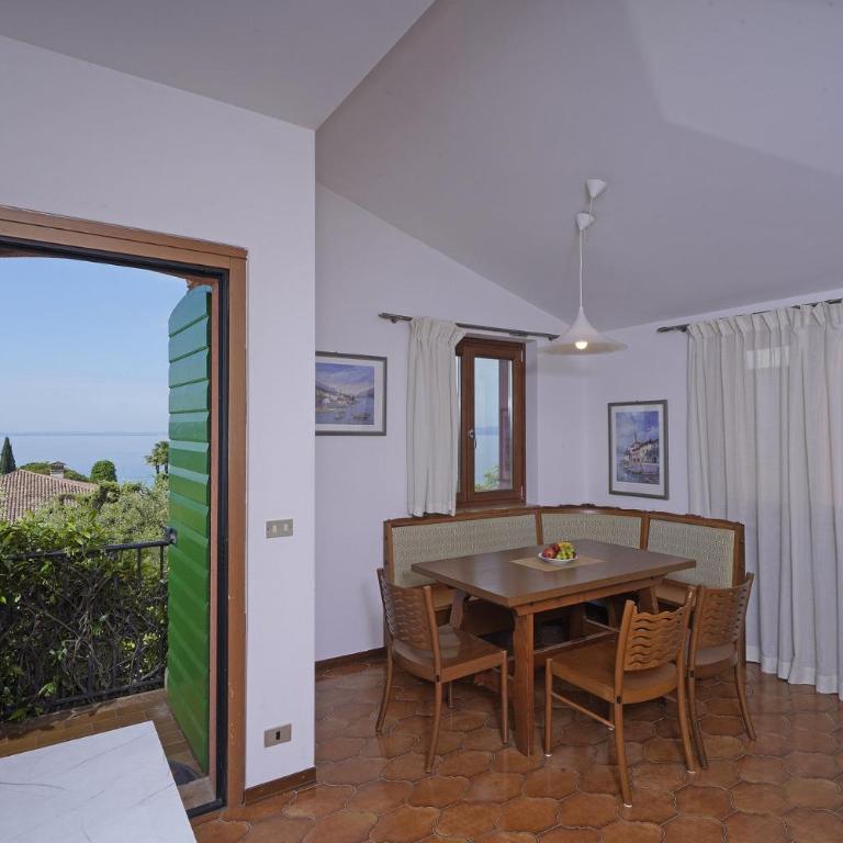 Residence Arca - Appartamento con 2 Camere da Letto e Vista Lago - 5