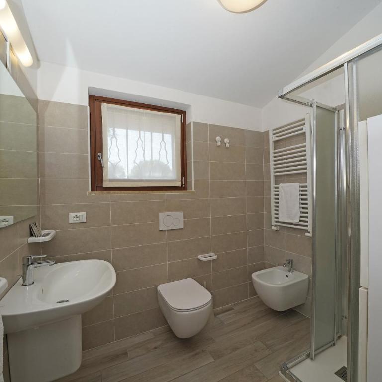 Residence Arca - Appartamento con 2 Camere da Letto e Vista Lago - 8