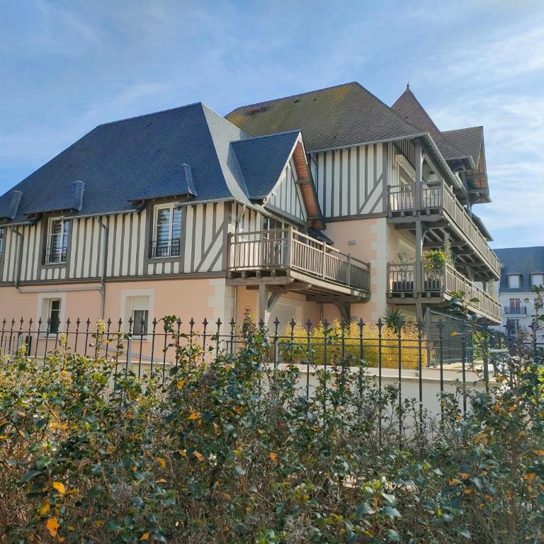 La presqu'île 2 bedrooms with terrace and garage - Two-Bedroom Apartment - 2