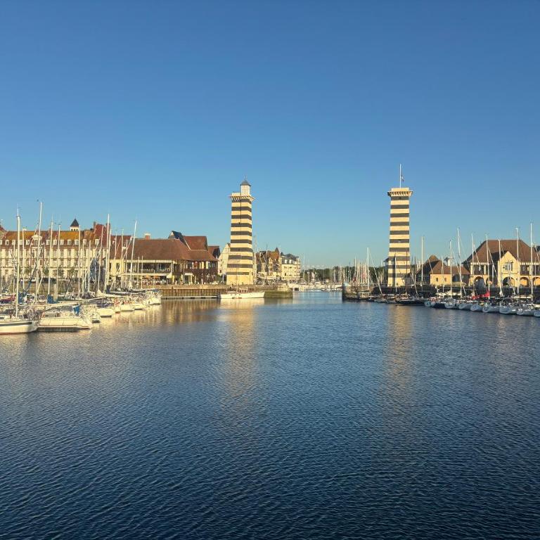La presqu'île 2 bedrooms with terrace and garage - Two-Bedroom Apartment - 28