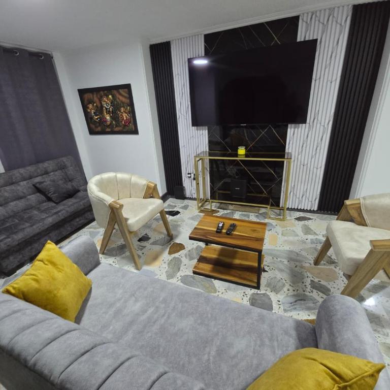 Hermoso Apartamento en el Centro de Armenia-Quindio - Apartamento de 4 habitaciones - 6