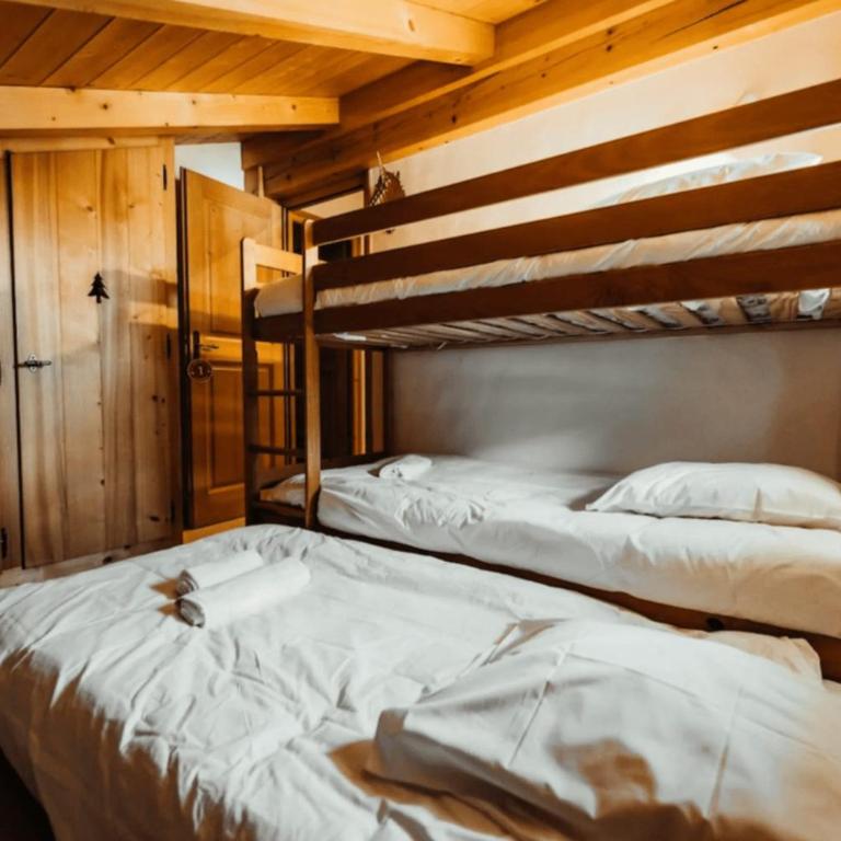 Cottage with balconies in Demi-Quartier - Chalet - 10