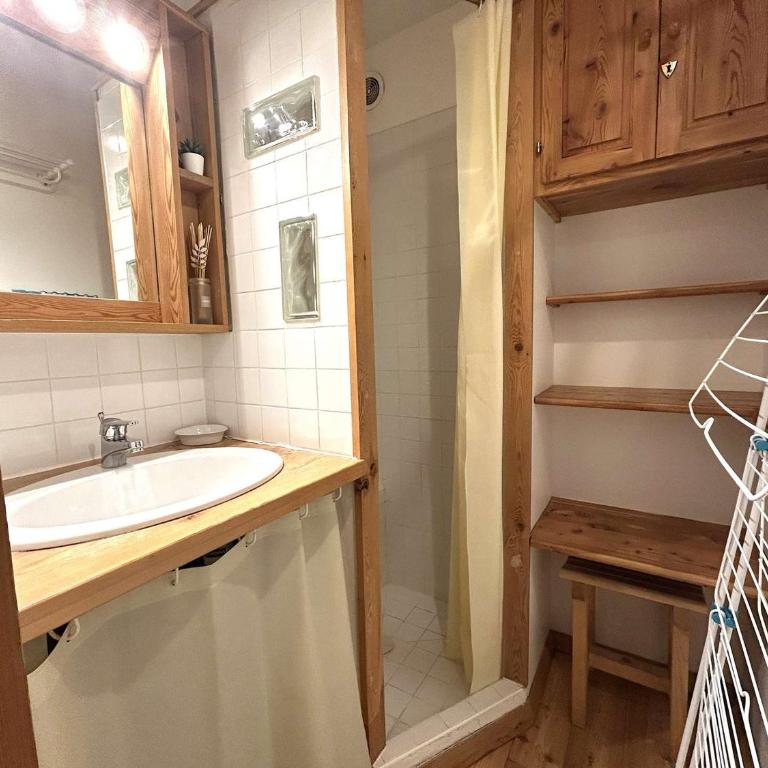 Charmant T2 cabine avec jardin et parking près de Serre Chevalier - Appartement 1 Chambre - 11