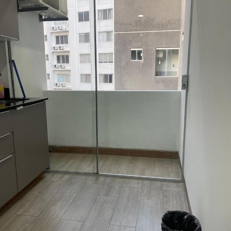 Luxe & Central Premium Amenities Self Check-in - One-Bedroom Apartment with View - 16