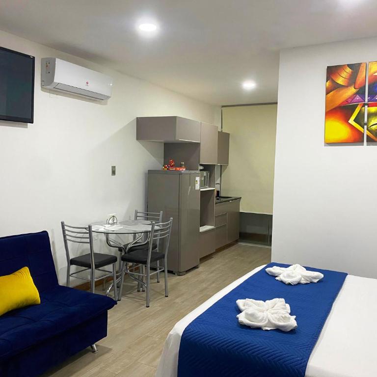 Luxe & Central Premium Amenities Self Check-in - One-Bedroom Apartment with View - 3