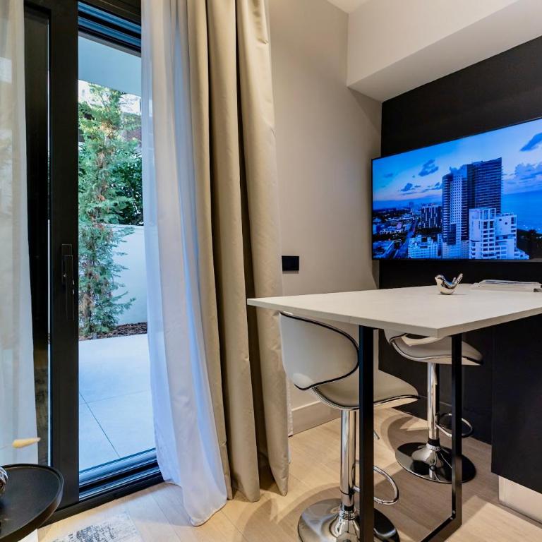 AZULIS 2 Pisano 1BR Suite with Garden & Parking, Aldo Moro Olbia - One-Bedroom Apartment with Garden - 49