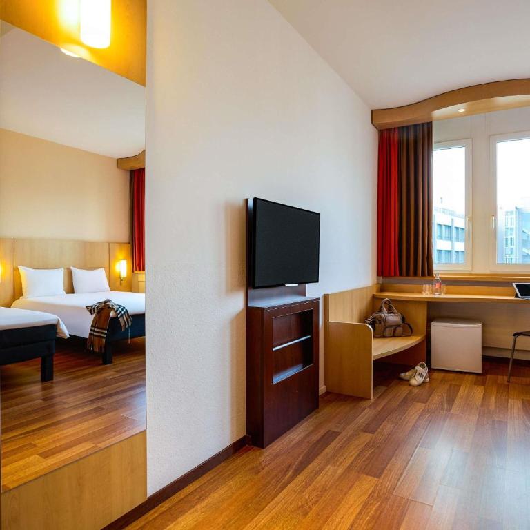 ibis Luzern Kriens - Standard Zimmer (1 Doppelbett & 1 Einzelbett) - 8