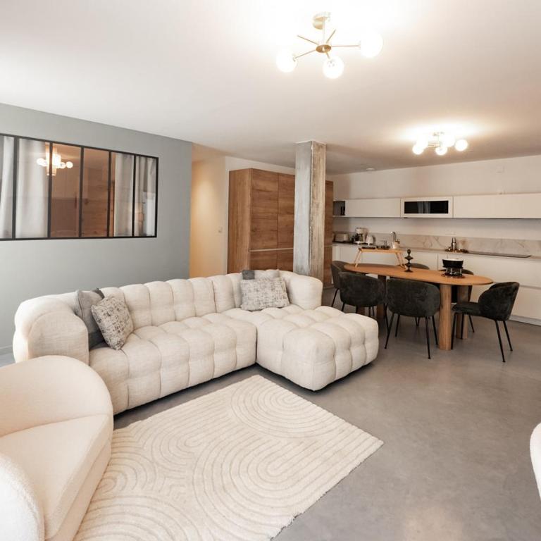 La Louvière - Apartment mit 1 Schlafzimmer und Gartenblick - 1