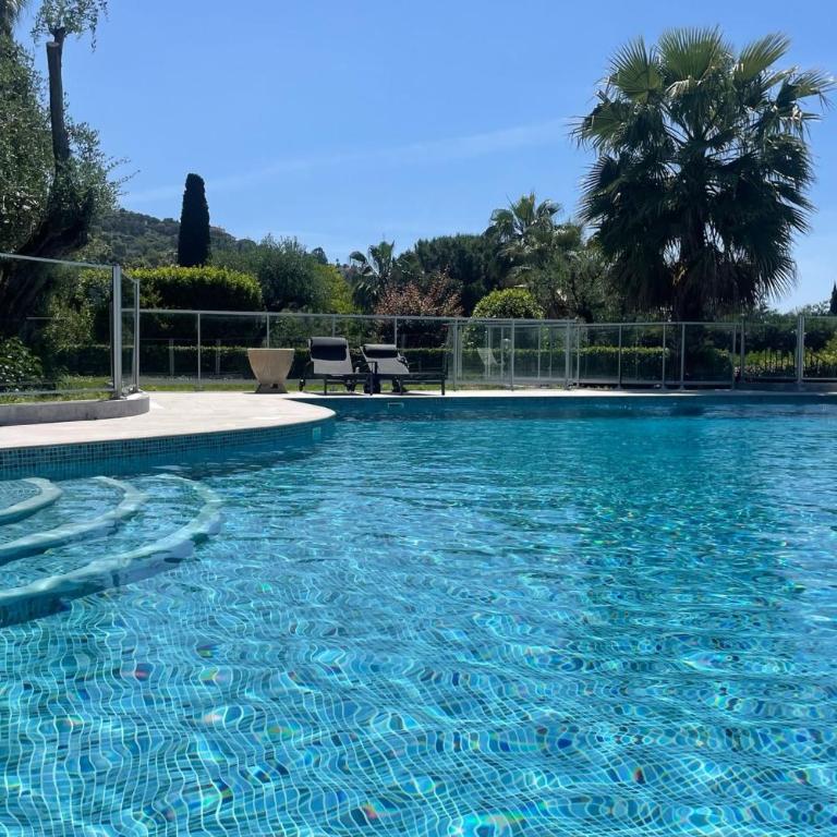 Cozy flat with terrace and swimming pool in Cannes - Appartement - 10