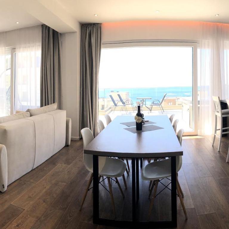 Horizon Two bedroom Penthouse with Hot tub - Two-Bedroom Apartment - 5