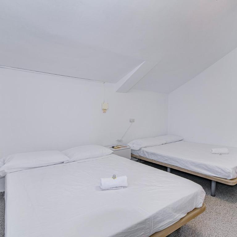 Casa de las Nieves - Quadruple Room with Private Bathroom - 2