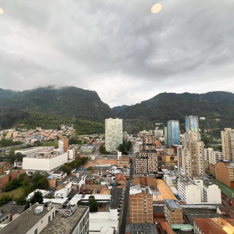 Hermoso Apartamento Torre Barcelona - Two-Bedroom Apartment - 24