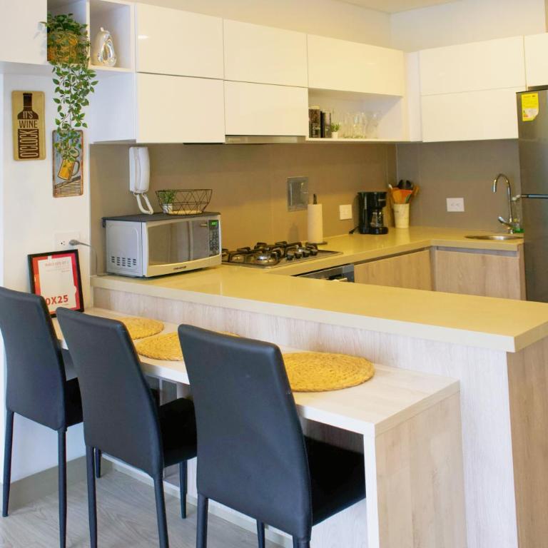 Hermoso Apartamento Torre Barcelona - Two-Bedroom Apartment - 28