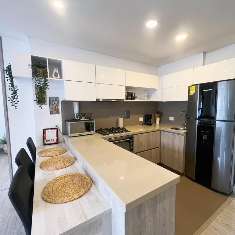 Hermoso Apartamento Torre Barcelona - Two-Bedroom Apartment - 6