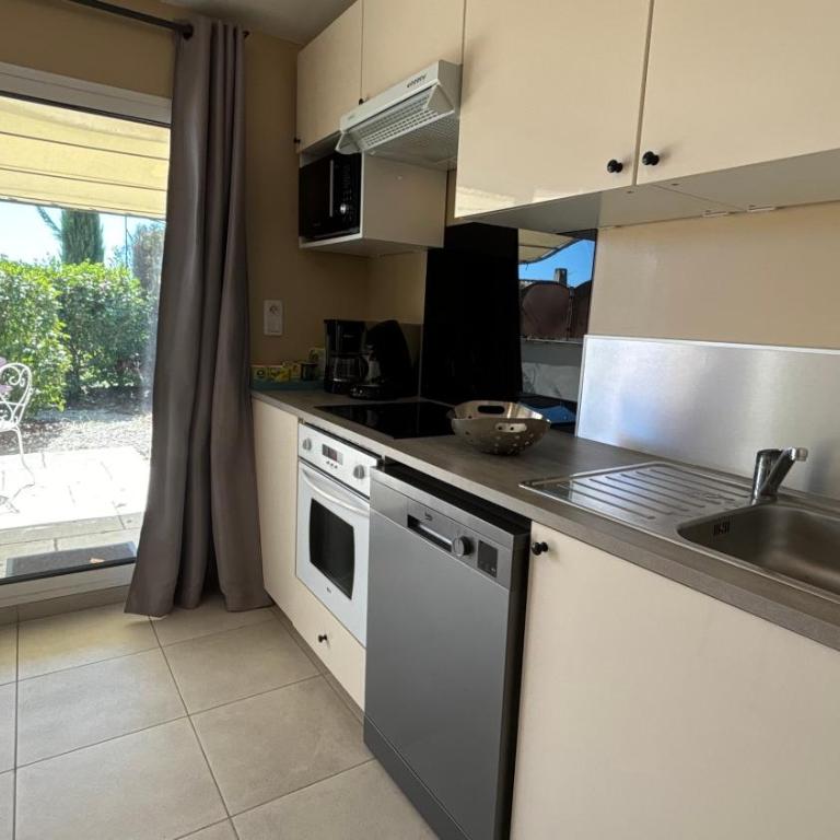 Petite maison à 2 pas du centre de Bédoin - Maison 1 Chambre - 2