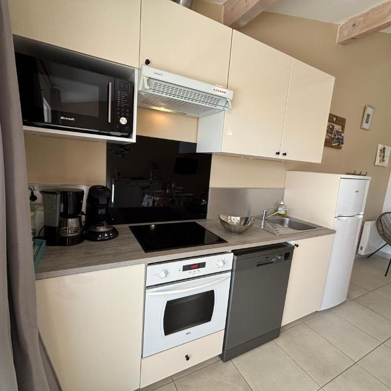 Petite maison à 2 pas du centre de Bédoin - Maison 1 Chambre - 13
