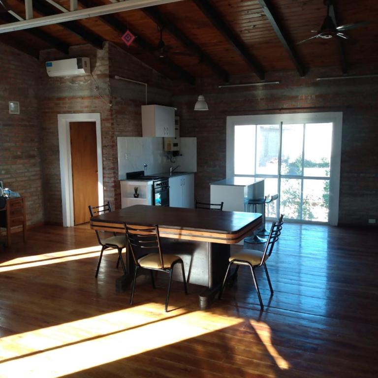 Luminoso Loft cercano rio Grdro Baigorria cochera opcional - Apartamento de 1 dormitorio - 1