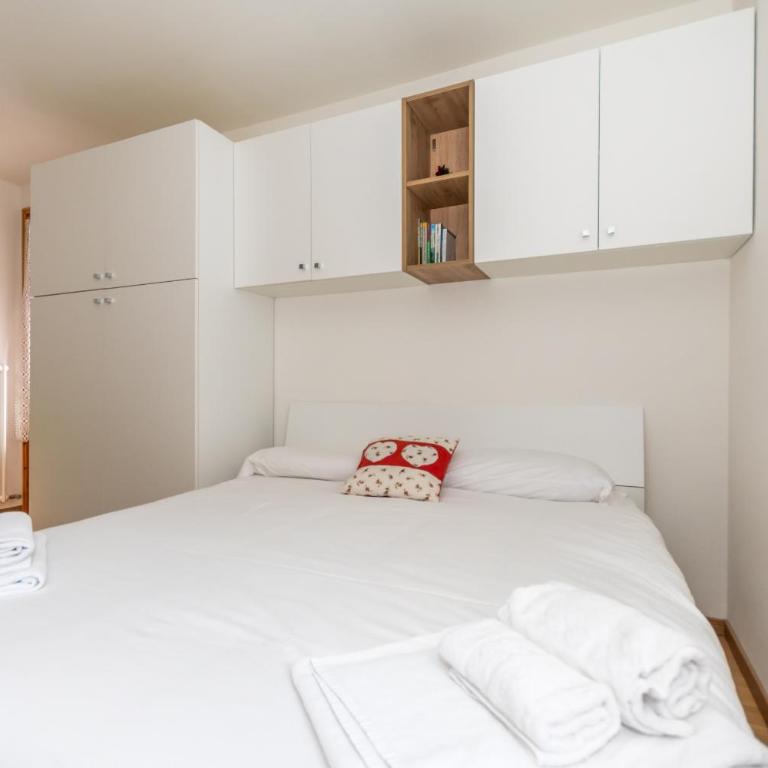 Suite Civetta - Monolocale con Vista Lago - 4