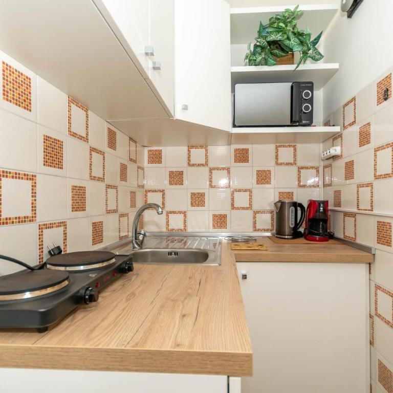 Suite Civetta - Monolocale con Vista Lago - 8