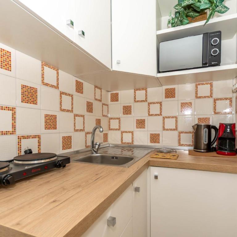 Suite Civetta - Monolocale con Vista Lago - 9