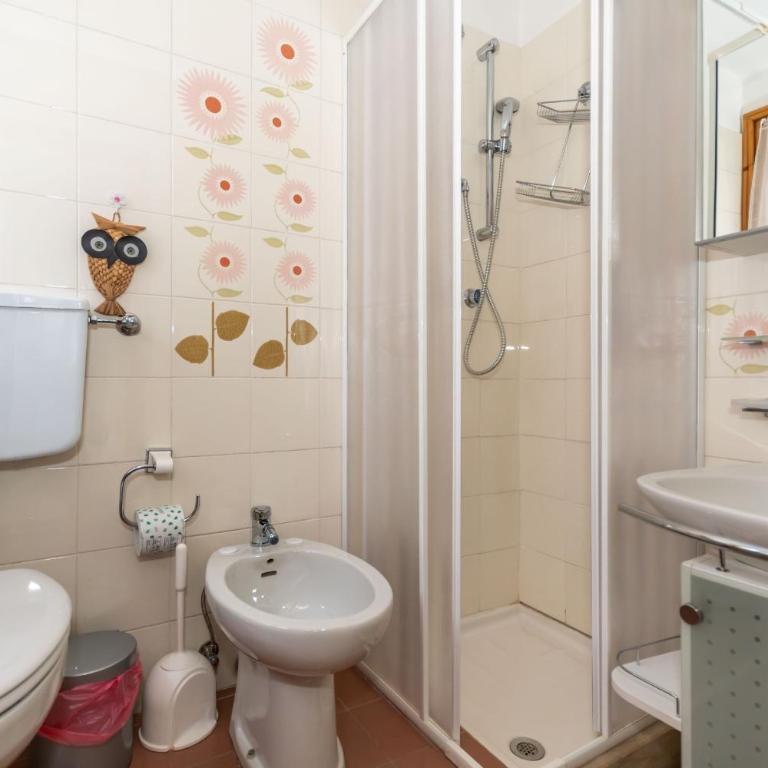 Suite Civetta - Monolocale con Vista Lago - 10