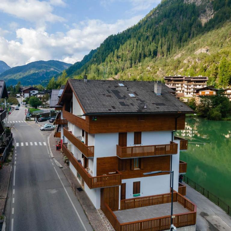 Suite Civetta - Monolocale con Vista Lago - 16