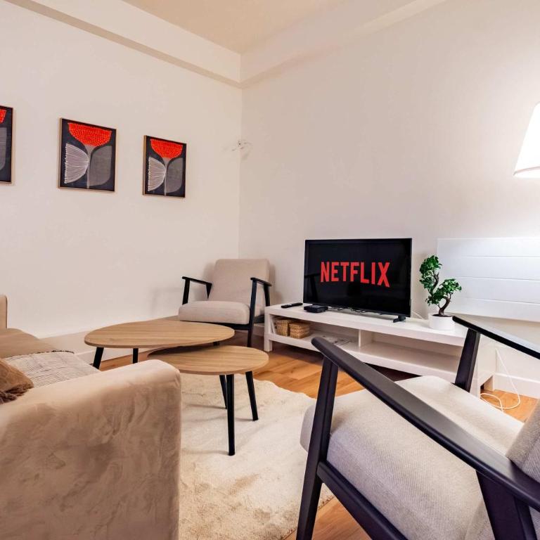 6 Guests Flat in heart of Paris - Pompidou - Apartment - 3