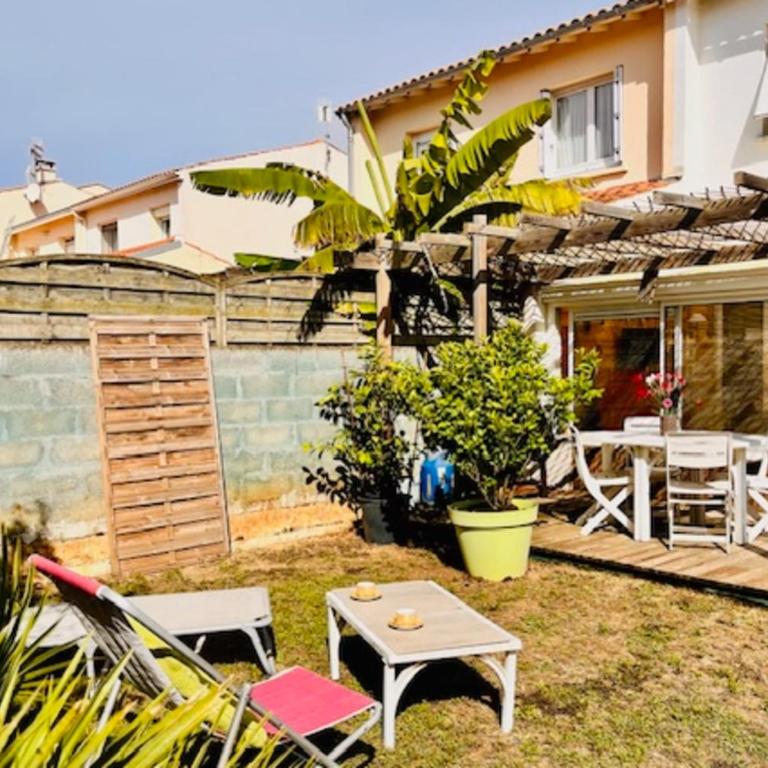 Spacious house in La Rochelle near the beaches - Maison de Vacances - 1