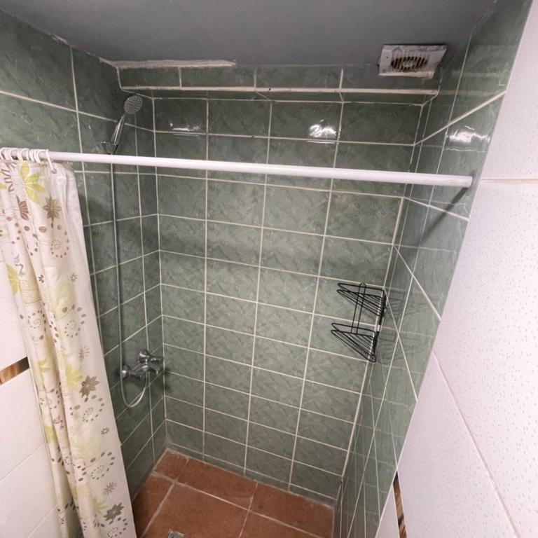 Hostel Ruca Potu - Habitación Triple con baño privado - 3