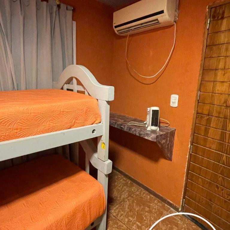 Hostel Ruca Potu - Habitación Triple con baño privado - 2