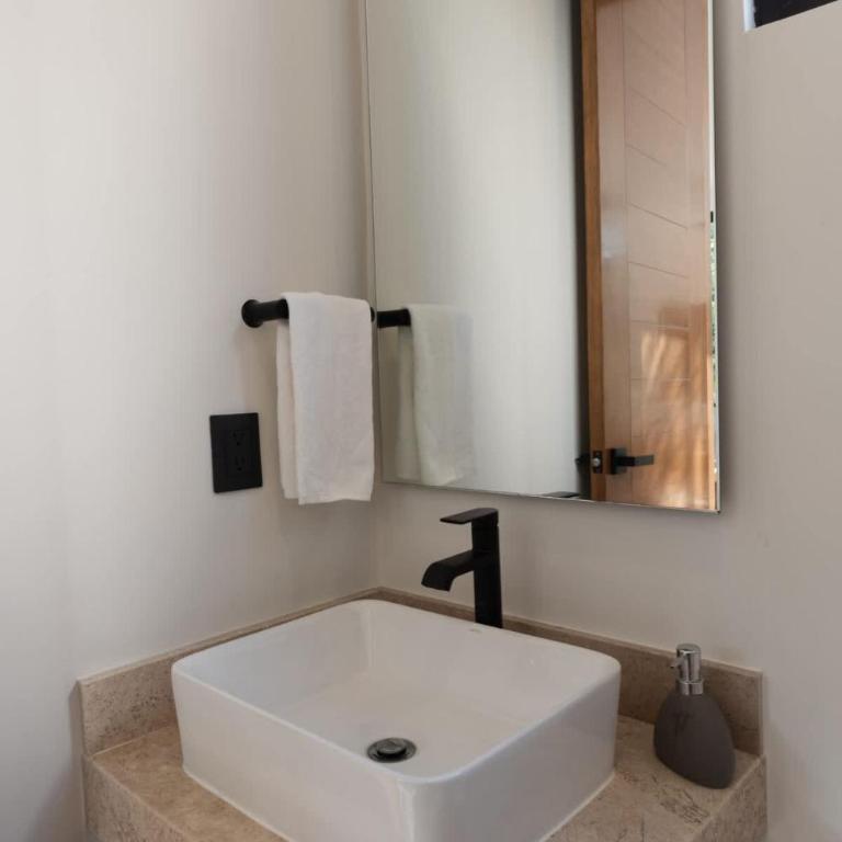 4BR Modern Luxury Villa with Private Pool & Concierge Service in Tulum - Villa - 13