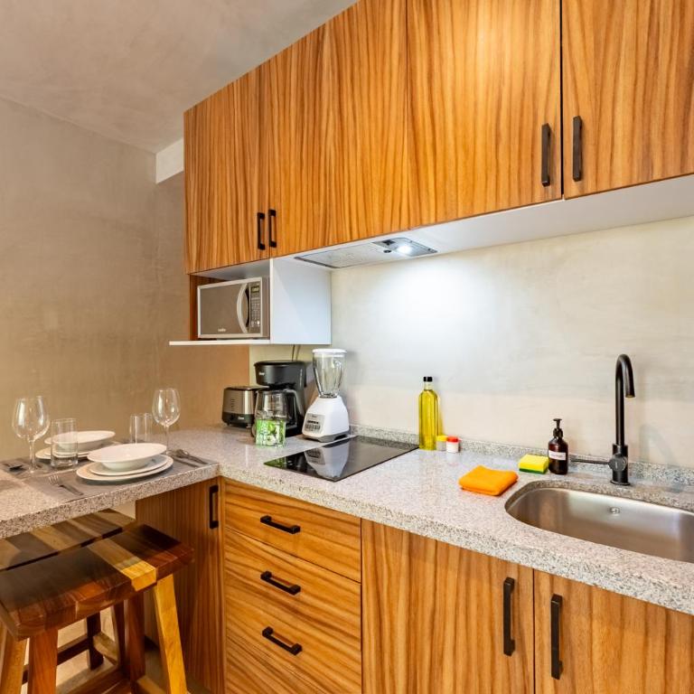Bakal Studios - Studio with Balcony - 12