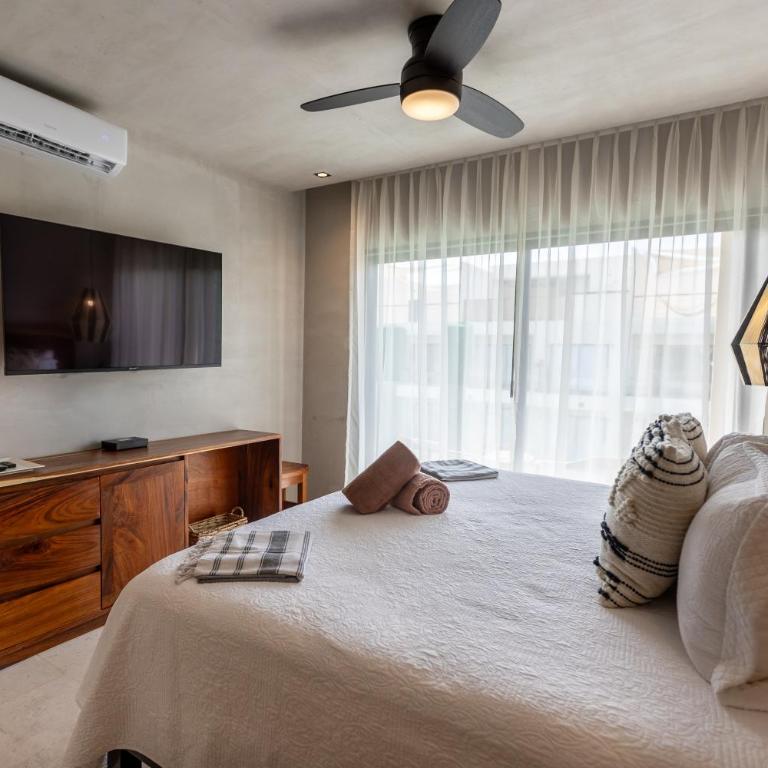 Bakal Studios - Studio with Balcony - 13