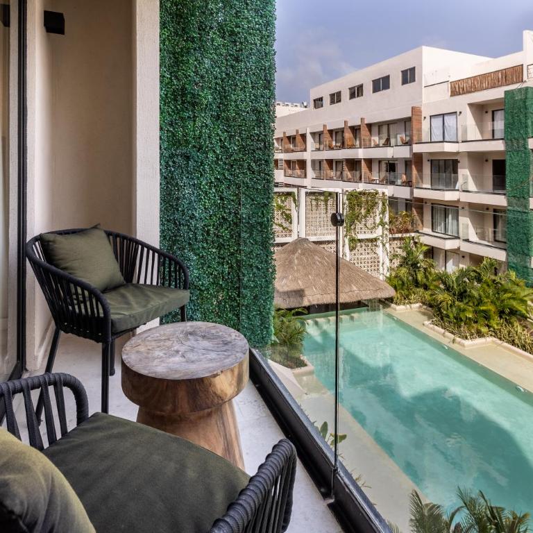 Bakal Studios - Studio with Balcony - 7