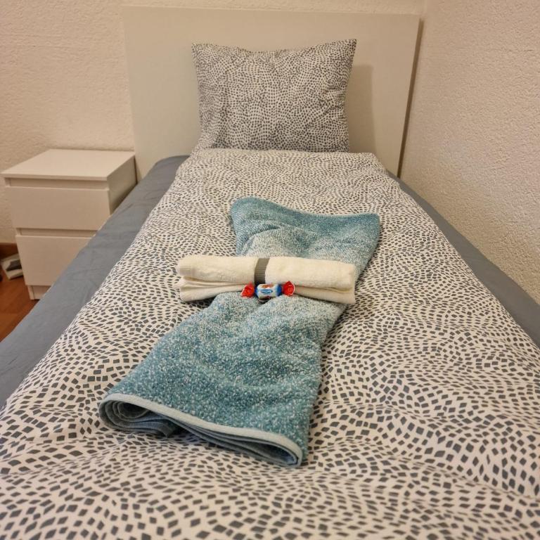 Julia Zimmer Luzern - Deluxe Zimmer (2 Erwachsene & 1 Kind) - 7