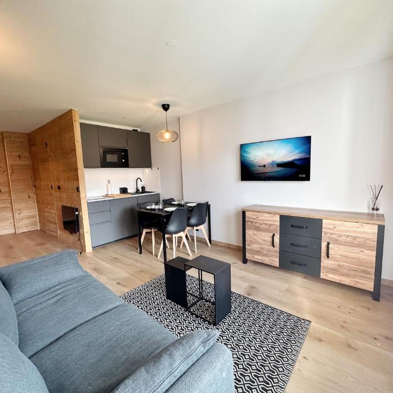 Studio moderne avec balcon et parking dans Samoëns - FR-1-624-71 - Studio - 1